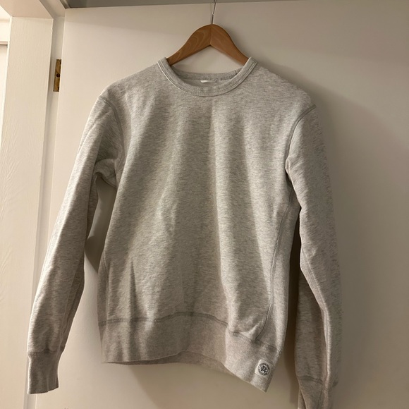 Reigning Champ Women’s Midweight Relaxed Crew Sweater in Heather grey - Picture 3 of 6